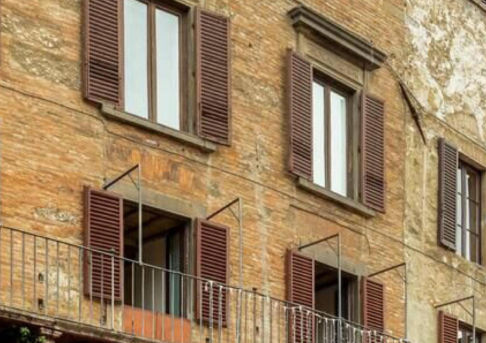 The Balcony - Piazza Del Campo * Siena